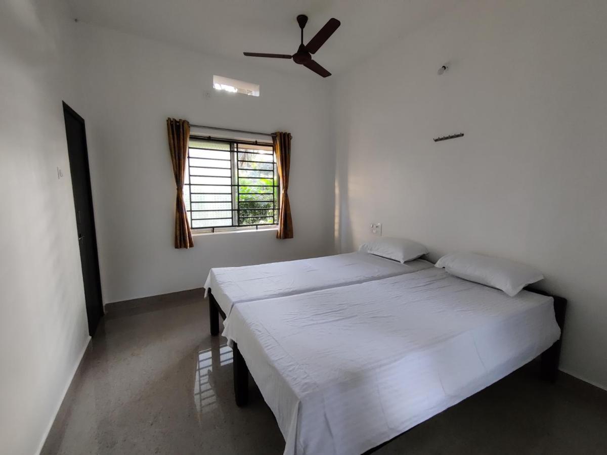 Surya Beach Cafe And Stay Gokarna  Dış mekan fotoğraf