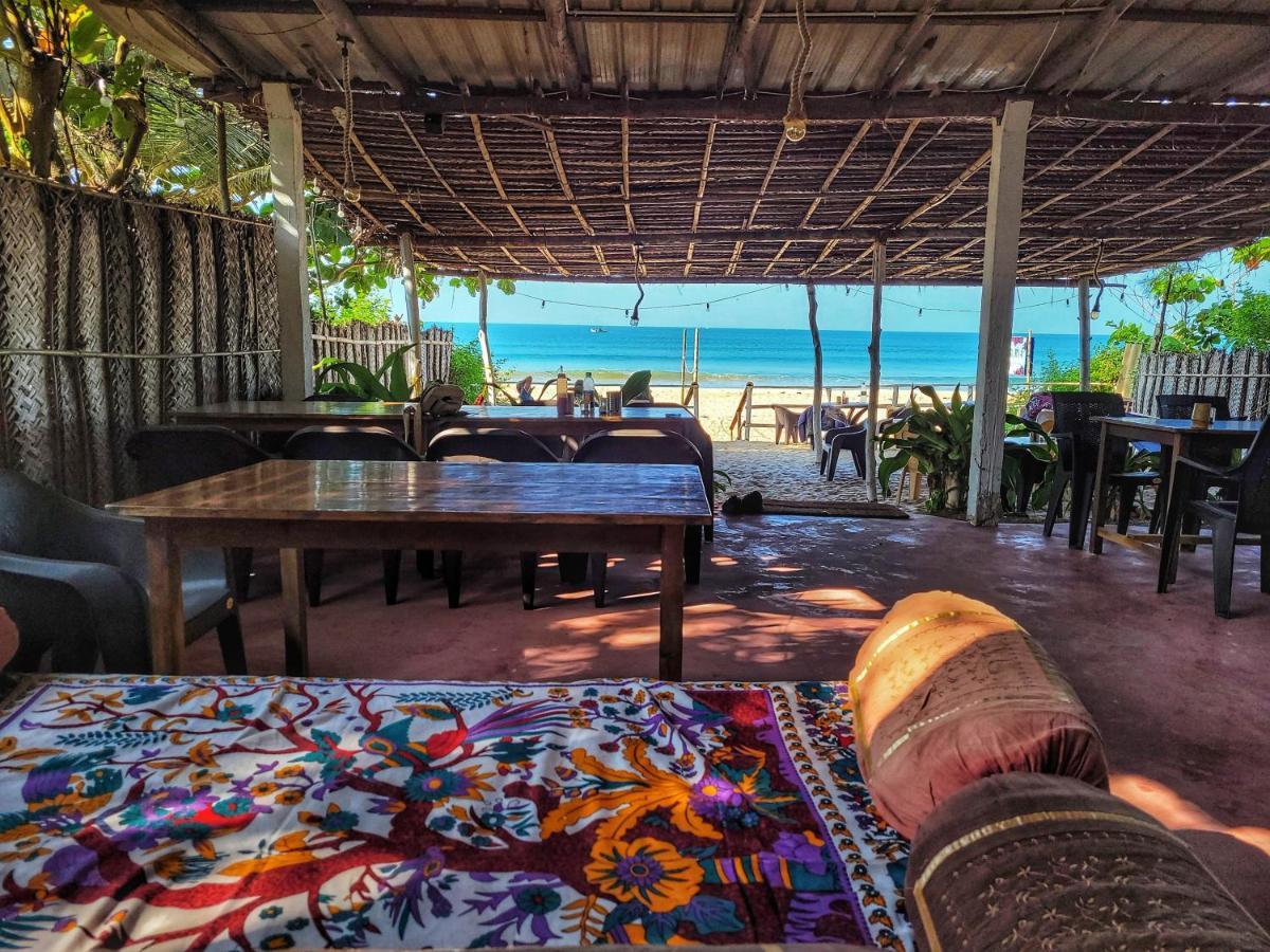 Surya Beach Cafe And Stay Gokarna  Dış mekan fotoğraf
