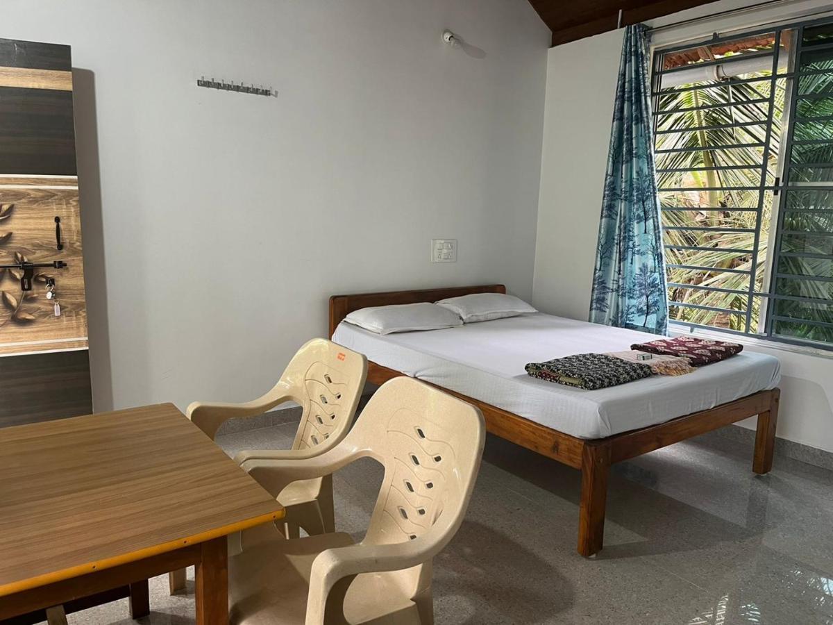 Surya Beach Cafe And Stay Gokarna  Dış mekan fotoğraf